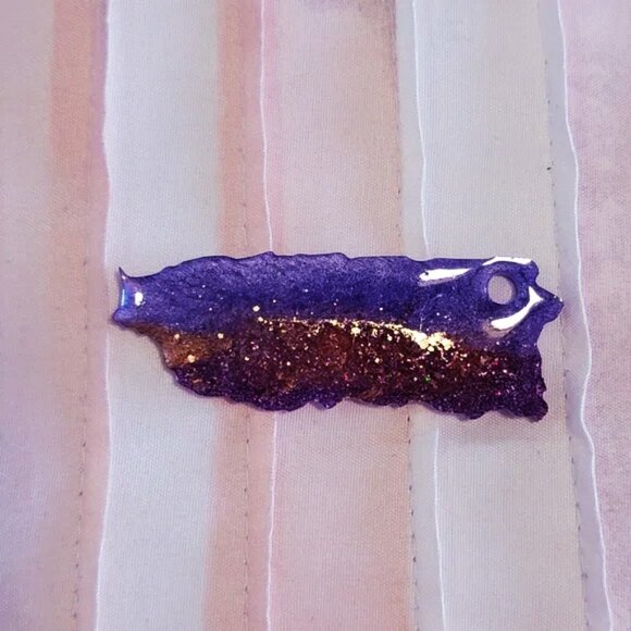 Puerto Rico Resin artwork for key chain La isla del encanto boricua Purp… - Picture 3 of 3